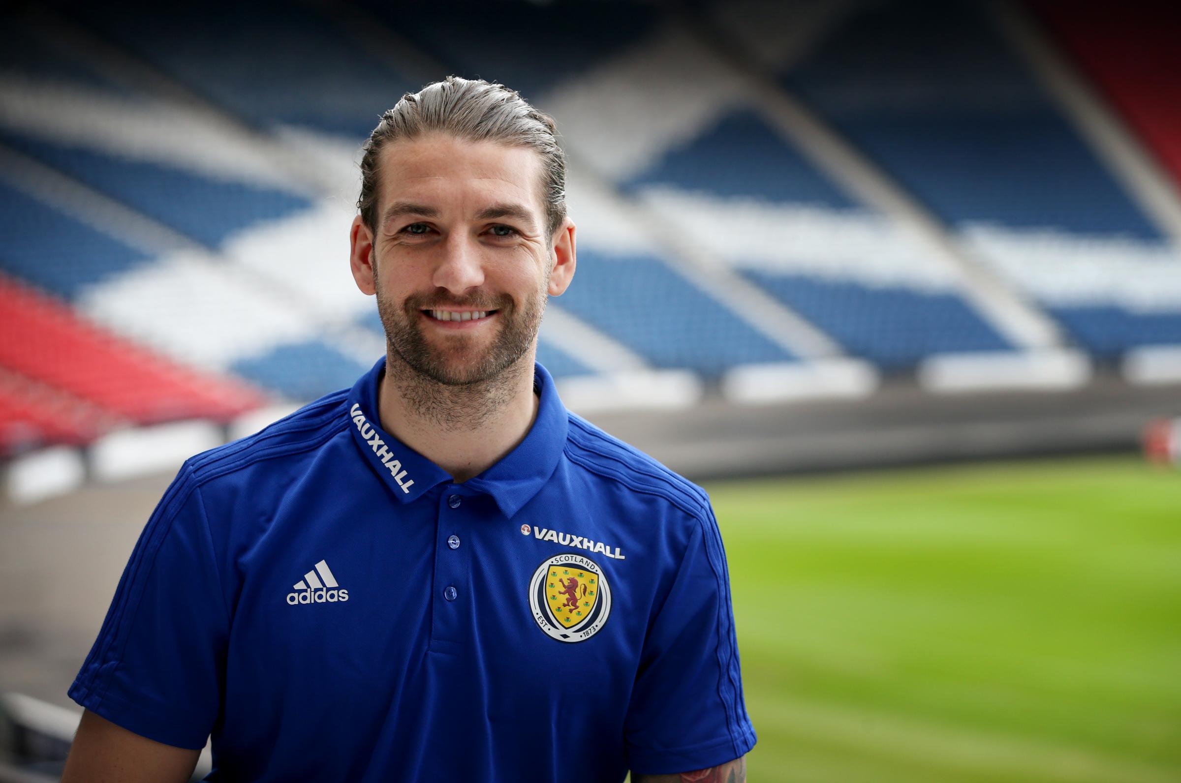 Ex-Celtic star Charlie Mulgrew desperate for football return and insists it will boost UK morale